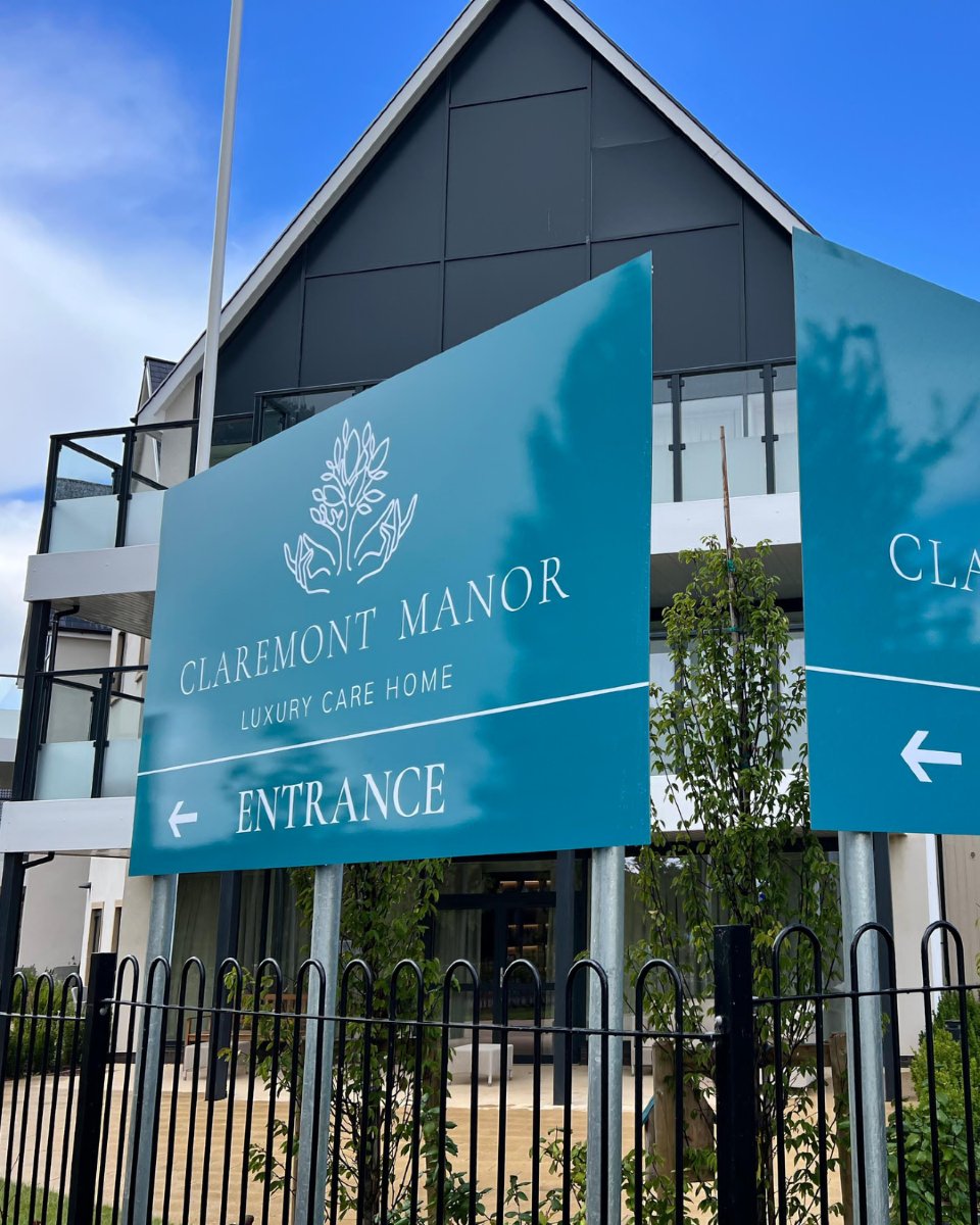 displaysigns's tweet photo. New wayfinding signage up at Falcon Road ➡️

#displaysigns #uksigns #bespokeuksignage #signmakinguk #wayfinding https://t.co/5XCBziczPK