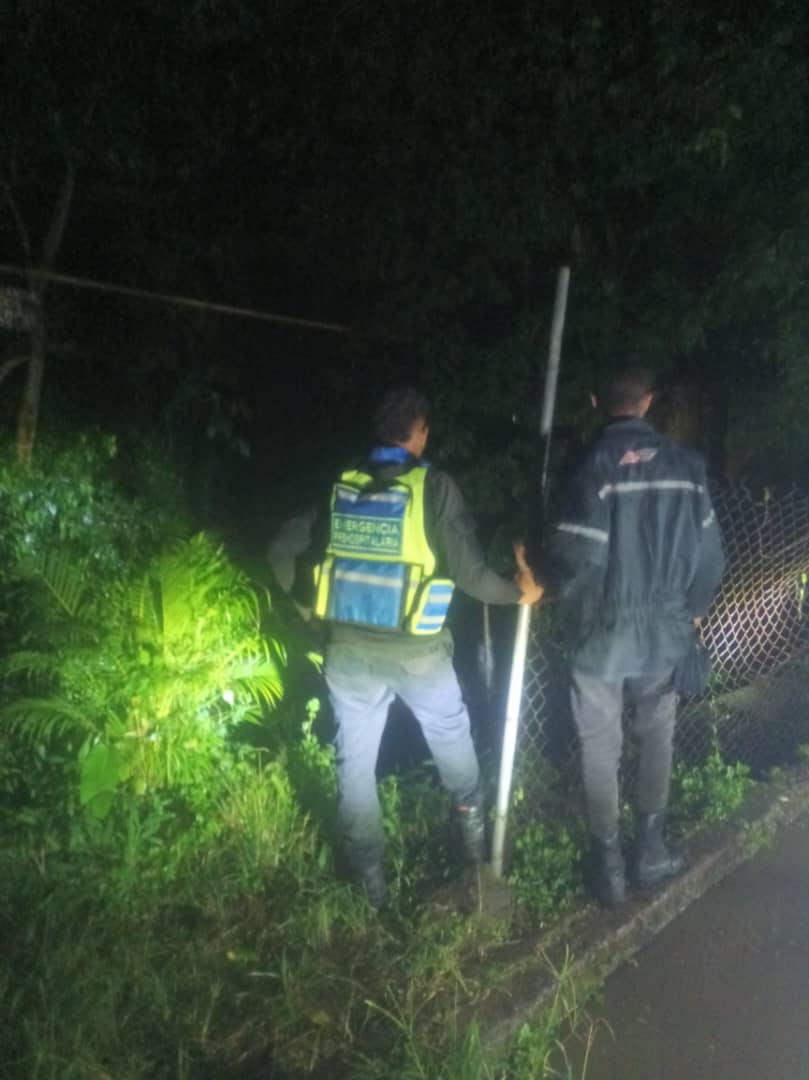 Forestales_13's tweet photo. #Operaciones Monitoreo y Evaluación de las Zonas Susceptibles a Eventos Hidrometeorologico en el Municipio #MBI @droopy171 @PCivil_Ve @VoluntarioxVzla @vol_aragua https://t.co/rUQsOorR2D