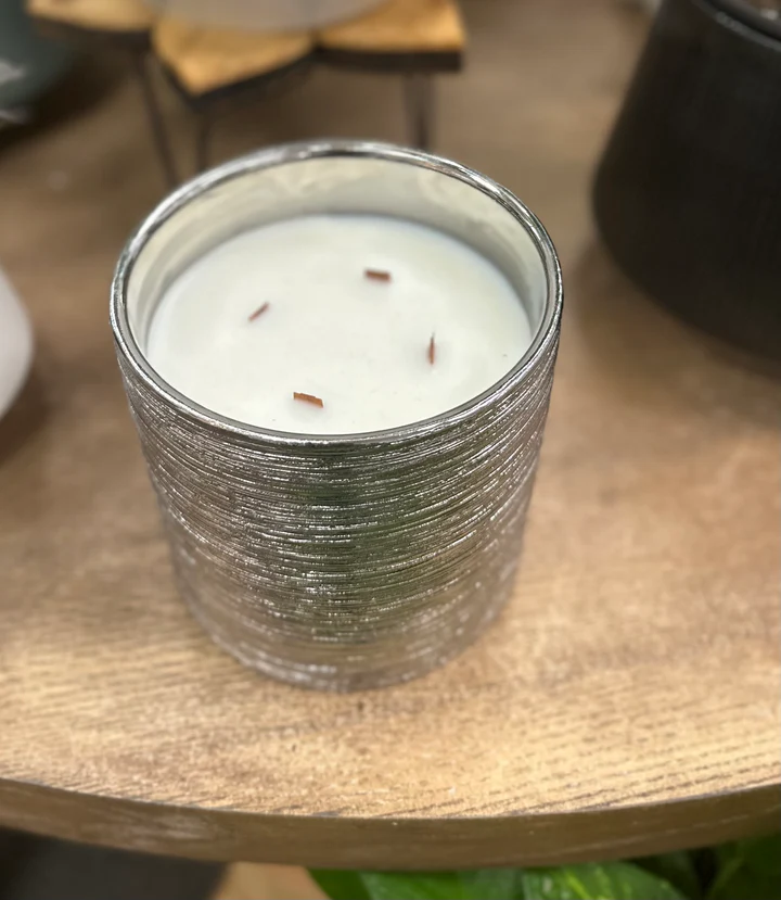 theglorycandle's tweet photo. Handmade Ceramic vase
https://t.co/WwqQzYBLAZ https://t.co/8NhwnkqmLq