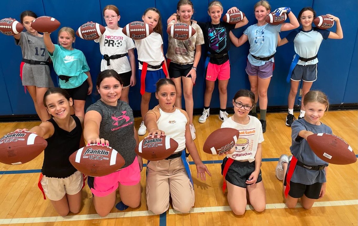 TheChampProject's tweet image. TCP Plays is back at Pinehurst Elementary with intramural flag football and soccer! Thank you Coach Lester for making the mornings that much more fun! @UWBEC @ProjectPlayWNY @FrontiercsdPE