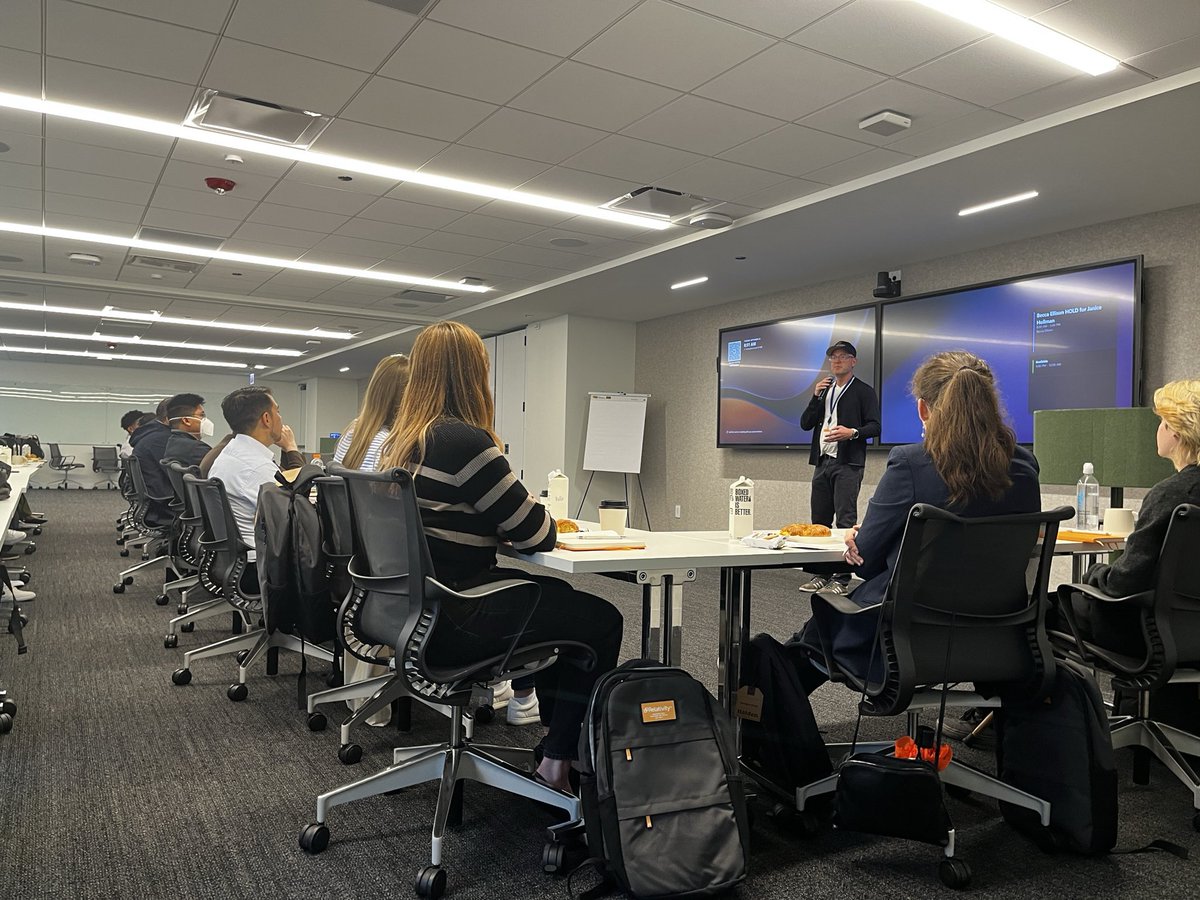 RelativityFest's tweet photo. Relativity’s executive chairman, Andrew Sieja, shares his founder’s story with our #RelativityFest Academic Scholars. https://t.co/38uCodeoFc