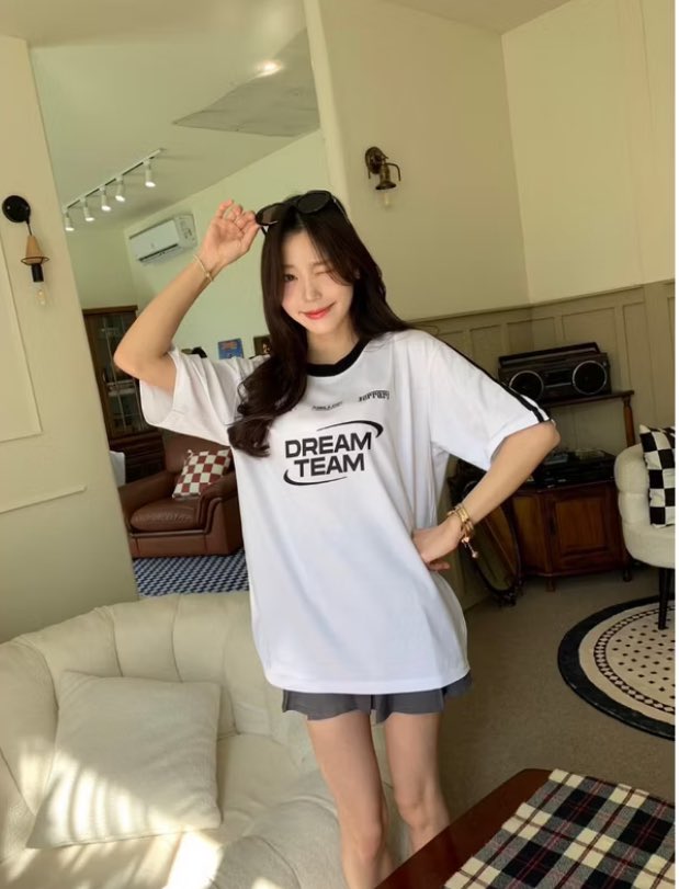 SWannajaru94564's tweet photo. โอ้ยยย‼️‼️‼️‼️

เสื้อโอเวอร์ไซด์ตัวนี้สวยสุดไปเลยจ้าพี่สาวว ราคาก็ไม่แรงใส่สบายอีก คุ้มสุดไรสุดด❤️‍🔥❤️‍🔥

พิกัดเสื้อ📌 https://t.co/NjMwaNzJgC

#เสื้อผ้าแฟชั่น #เสื้อผ้าราคาเบาๆ #ของดีบอกต่อ #ของปังดังในแอปส้ม #ตั๊กกรกนก #แม่ตั๊ก #โหนกระแสล่าสุด #หมูเด้ง #หลิงหลิงคอง #ดิจิทัลวอลเล็ต https://t.co/mvvxkgD7ED