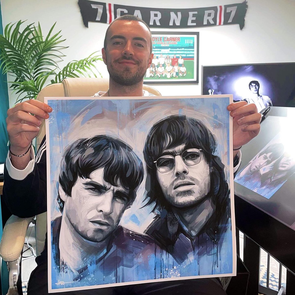 harrygward_'s tweet photo. Send this to an Oasis fan! 

My new painting is now available as a premium matte finish print in a range of sizes, thanks for all your support!

https://t.co/dAOJ2pz5kY

#oasis https://t.co/MyWlZDR8r1