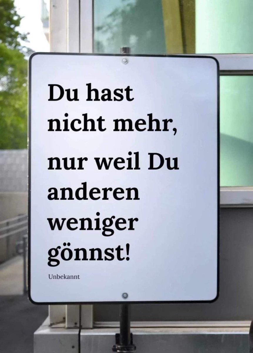 RausNazisraus7's tweet photo. @christophploss Ey #Ahnungsploß… und immerhin bist du das größte Negativbeispiel für Leistungsbereitschaft vs. Bezahlung. Nur populistische Phrasen aus Bild nachplappern und dafür fett bezahlt werden! 

#Labertasche
#MerzKannEsNicht 
#niemehrCDU 
#NieMehrCDUCSU https://t.co/BeZ2wkt1lt