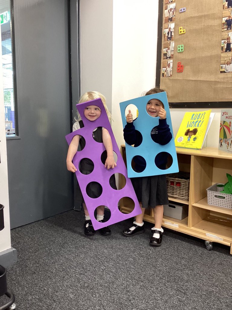 As Mathematicians, the Reception Crew were exploring our large numicon. They were introducing themselves to each other - ‘Hi, I’m number 6!’ ✨