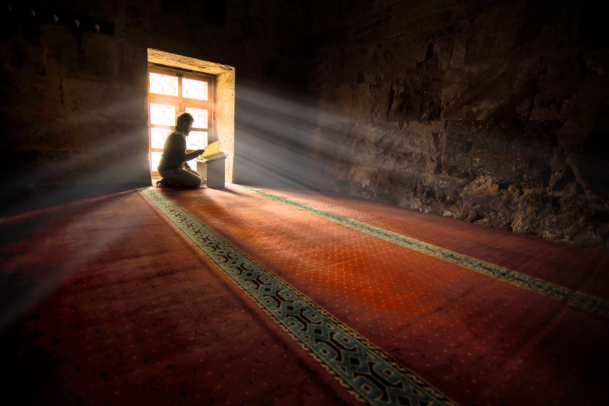 AkcayTuna's tweet photo. Oku,
Oku, anla
Oku, anla, yaşa
Oku, anla, yaşa, yaşat. 

Copyright Tuna Akçay 

_________________________
#islamicphotography #islam #photography #islamic #mosque #islamicquotes #muslim #selangor #makkah #allah #madinasharif #photoshoot #follow #mosquephotography #photooftheday https://t.co/cshFGKvJGf