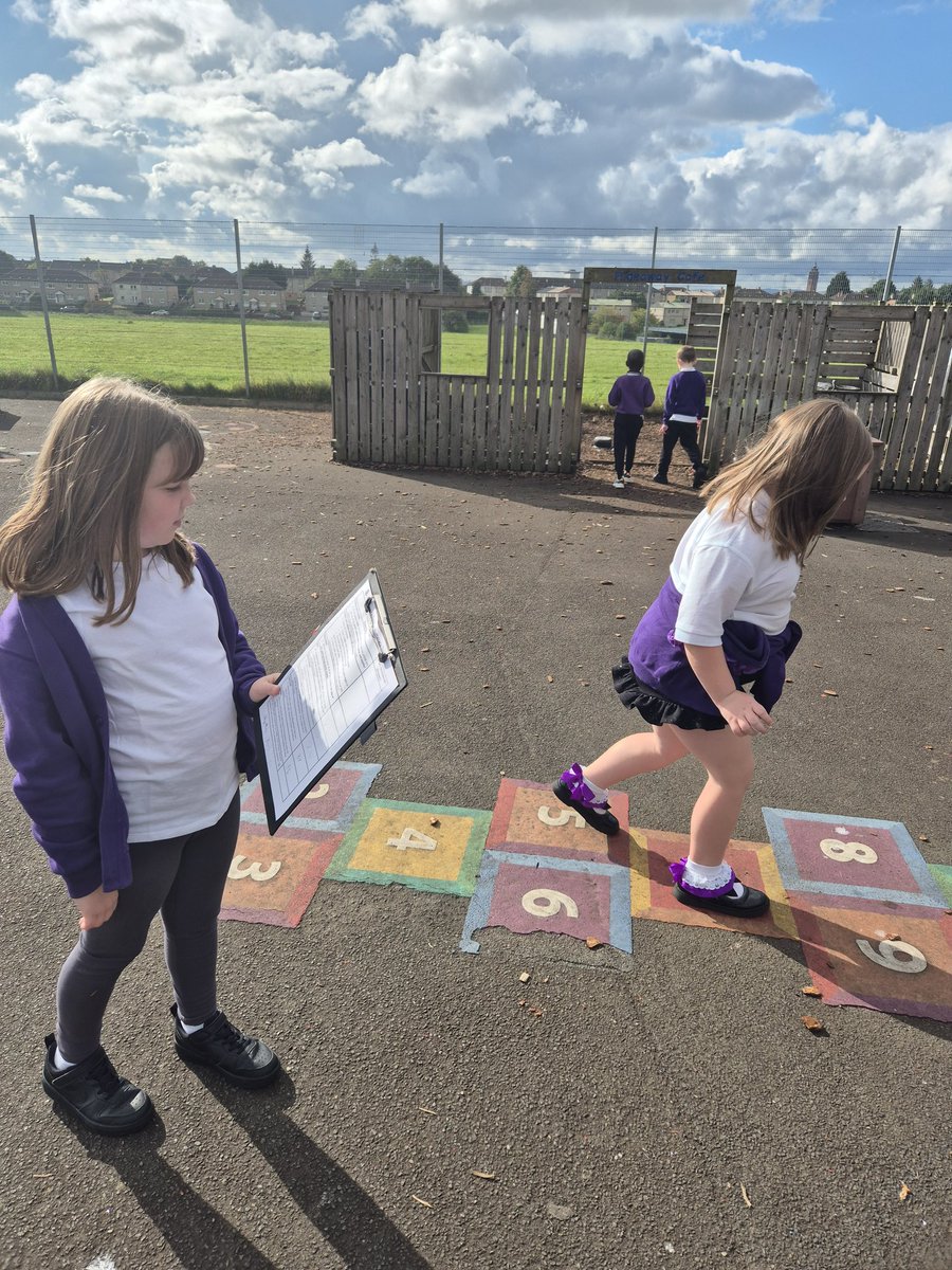 P3a had lots of fun this morning completing our Maths trail #mathsweek #mathstales <a href="/StMonicaMilton/">🌈StMonicasMilton🌈</a> <a href="/GIC_Glasgow/">Glasgow's Improvement Challenge</a> <a href="/MrsBuckley123/">Mrs Buckley</a> <a href="/mmcgowan200/">Mrs McGowan</a>