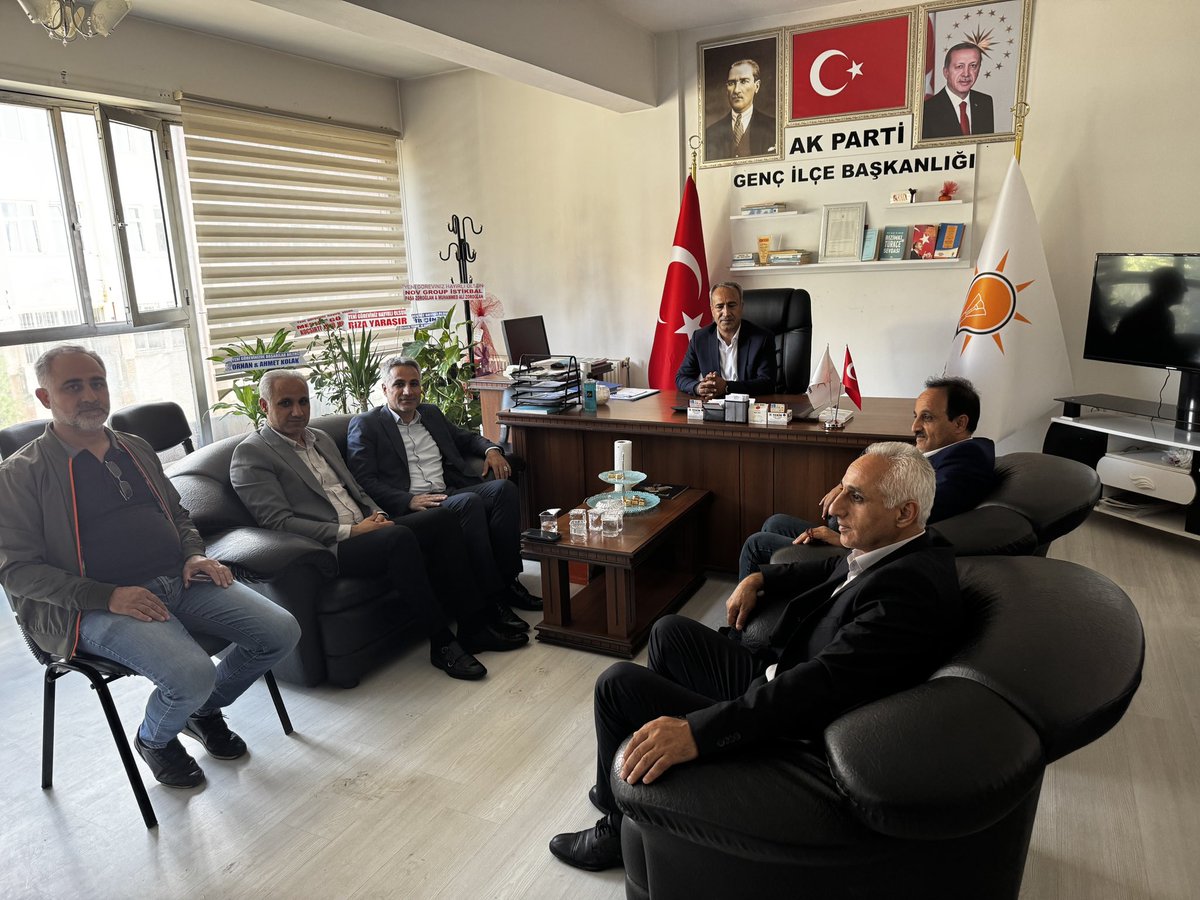 Bingöl İl Özel İdaresi Genel Sekreter Yardımcısı Muhittin Ağın ve ailesi, İlçe Başkanımız @SaitKolak’a hayırlı olsun ziyaretinde bulundular. Ziyaretlerinden dolayı Ağın ailesine teşekkür ederiz.
