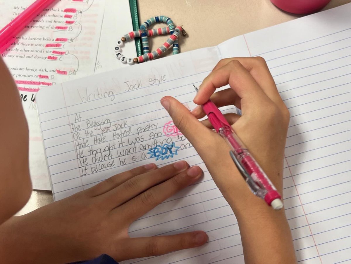 Writing “Jack Style” after reading Love That Dog by <a href="/SharonCreechx/">Sharon Creech</a> 🐶❤️📝 #LoveThatDog #Poetry #InspiredBy #GrowthMindset #WritingJackStyle <a href="/EubanksDragons/">Eubanks Intermediate</a>