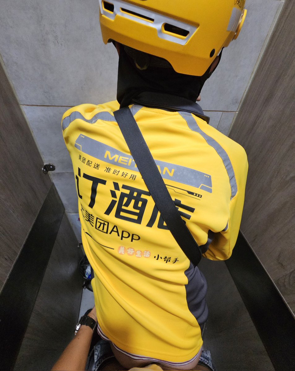 Vitamins10 tweet media