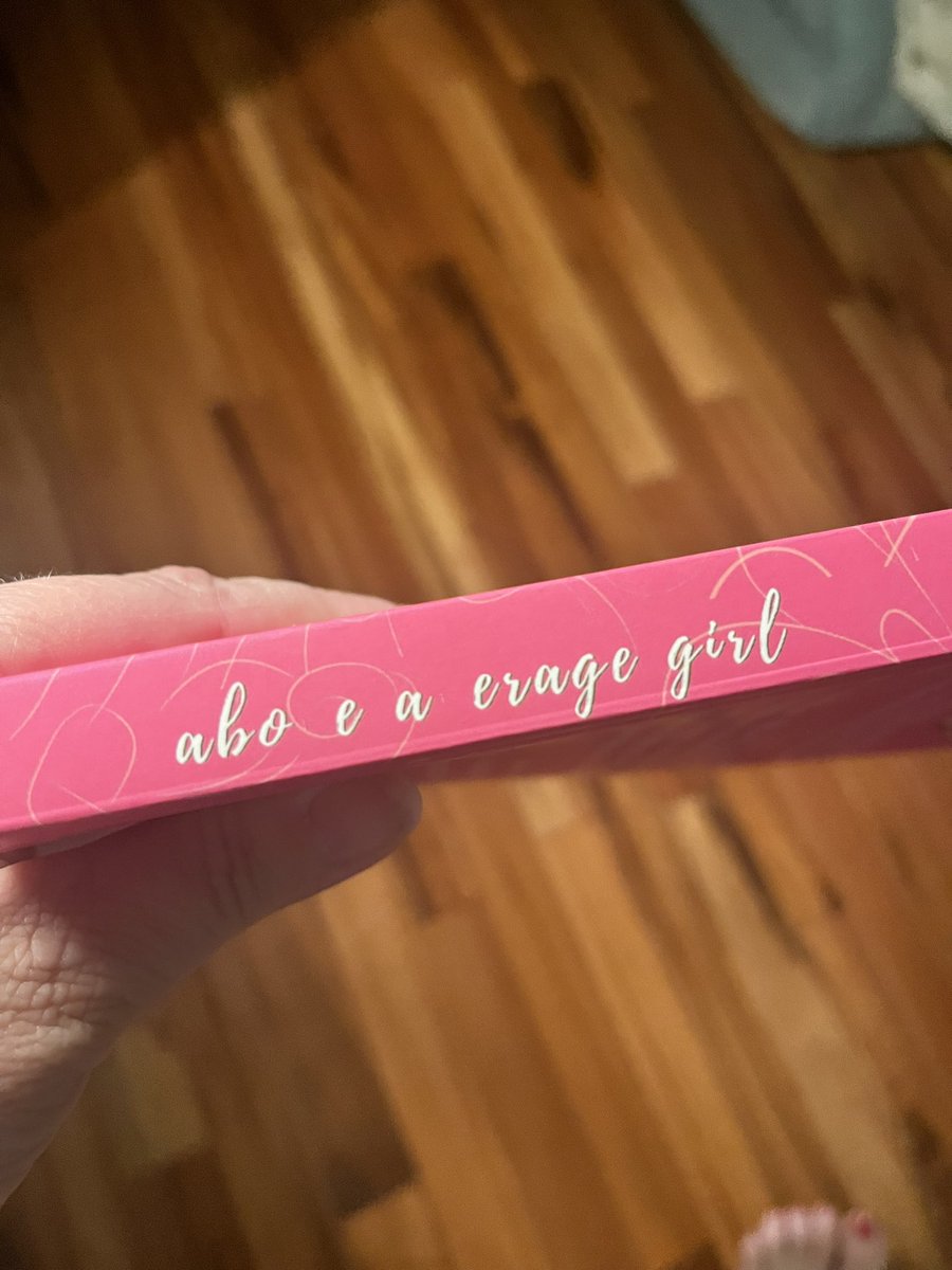 TaraRyanBooks's tweet image. Needless to say, my new cover is a few letters short of a title… #printingfail #letstrythisagain #indieauthors