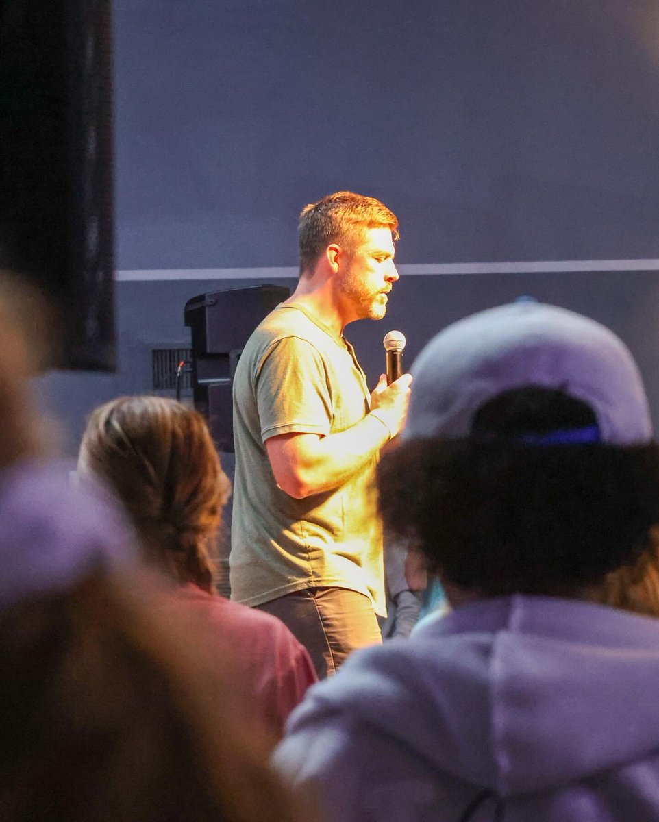 🌿✨ Our High Schoolers had an amazing time at their retreat! It was a getaway filled with growth, fellowship, and unforgettable moments in faith. 🙏❤️ And congratulations to the Senior Class for the come-from-behind win in the relay race! 🏊 🎉