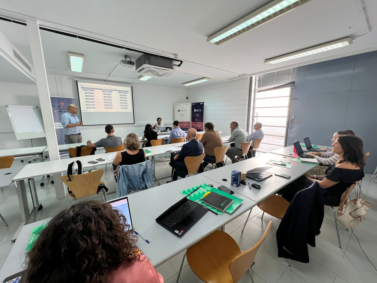 CEEICastellon's tweet image. Estamos de formación 🤓 con el Club de Inversión Órbita 🚀en el @CEEICastellon 

¿Sabes qué es una Due Diligence financiera? ¿Qué datos de una startup no podemos dejar de analizar? 

Las #claves nos las dan desde #Letsfinance