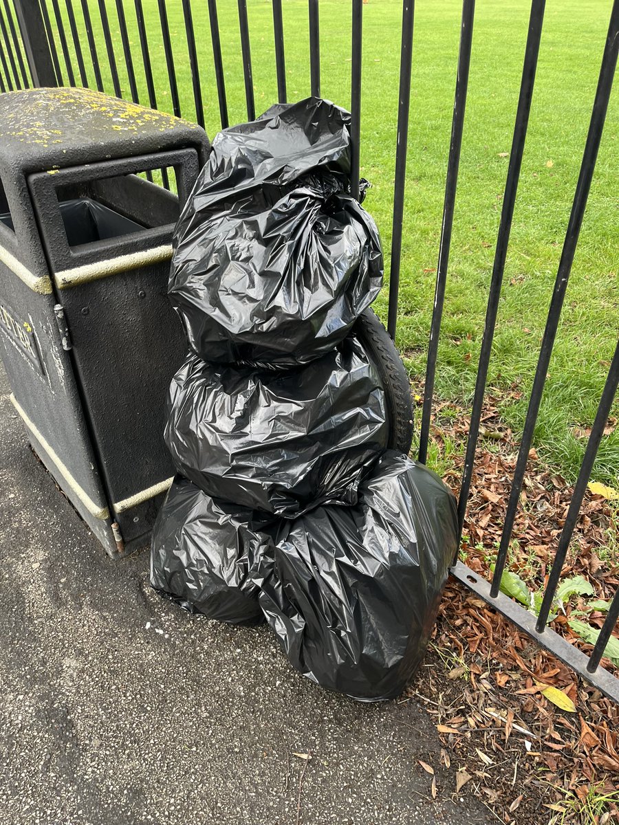 Firstlanepark's tweet photo. Had a good clean up of rubbish on the field this afternoon  . https://t.co/8KAuy2dx6f