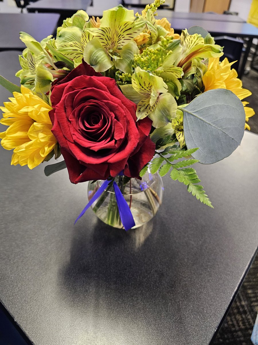 Love my Floral design of the month from Oak Floral design class!
<a href="/KleinOak/">Klein Oak HS</a> <a href="/thomashensley/">Thomas Hensley</a>