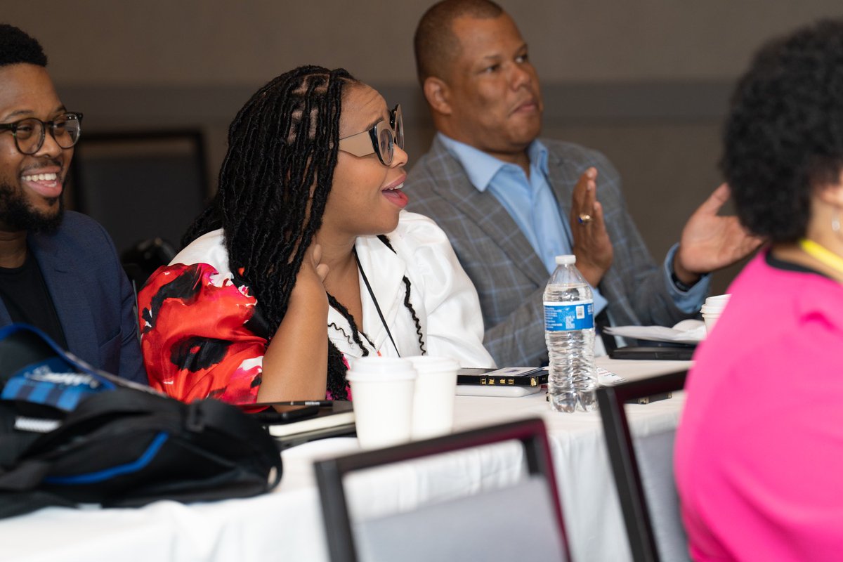 👉9/25 is the deadline to apply to the <a href="/NABJ/">#NABJ Headquarters ✊🏾🖊️🎙️💻 📷 🎥 📝 🔈</a> 2025 Leadership Academy. 
👉Get mentoring, my WOW branding &amp; leadership training, and compete for CASH.
NABJ membership must be current to qualify.
👉 Print/Digital: thenabj.wufoo.com/forms/xtl4ly1u…
👉Broadcast: thenabj.wufoo.com/forms/xyt1lrv1…