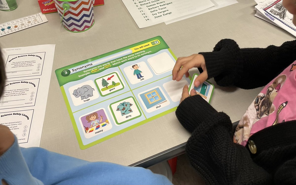 garcianazarioe's tweet photo. 2nd graders LAS Lesson @CreeksideCubs Cross-linguistic connections are vital in DL programs. @LISD_LAS @SHENIQUAJ0HNS0N @marquez_mrs1977 @krn_watson #everylanguage https://t.co/ur1vTth8w2