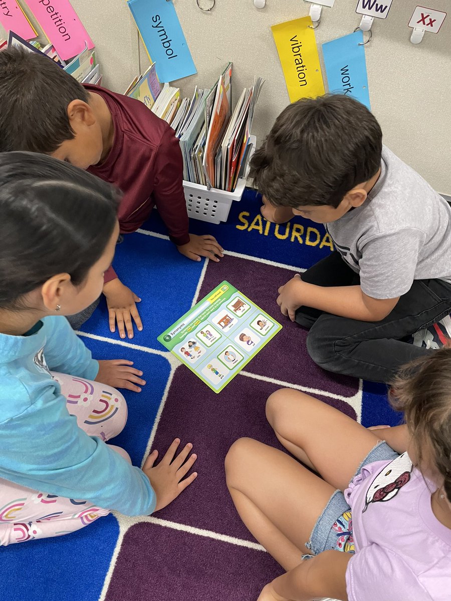garcianazarioe's tweet photo. 2nd graders LAS Lesson @CreeksideCubs Cross-linguistic connections are vital in DL programs. @LISD_LAS @SHENIQUAJ0HNS0N @marquez_mrs1977 @krn_watson #everylanguage https://t.co/ur1vTth8w2