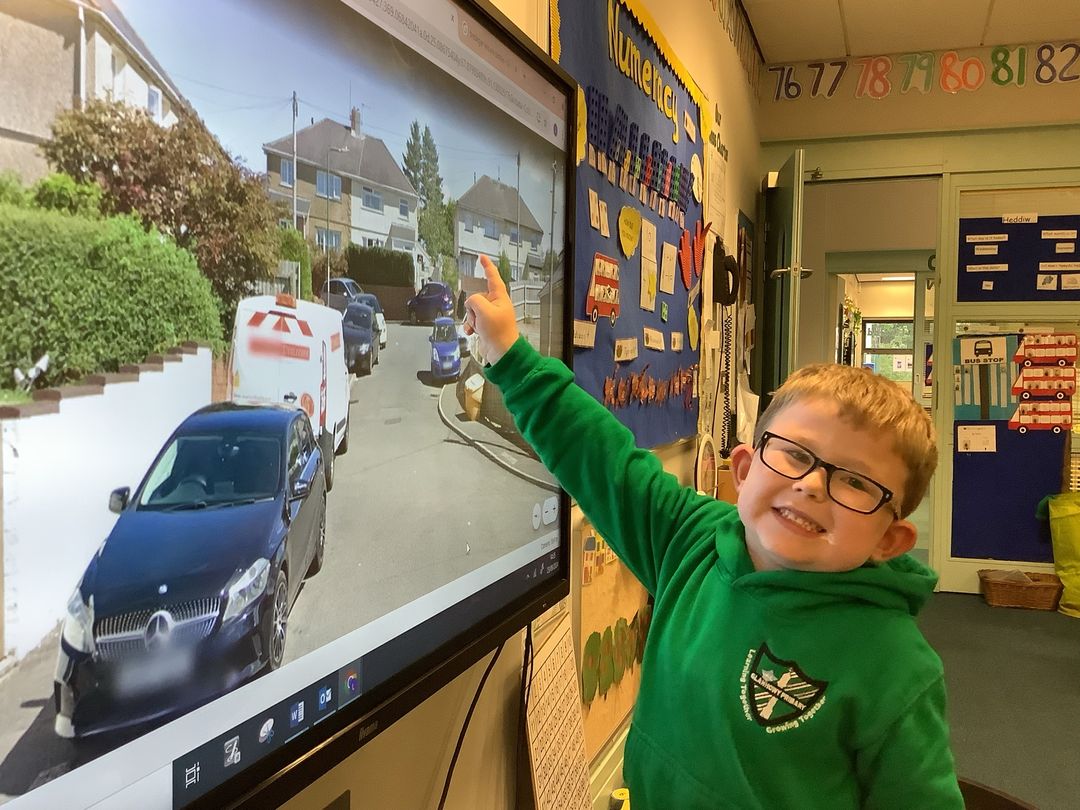 glanhowyprimary's tweet photo. Pupils in Corn Du had so much fun exploring their local area on Google Earth! We found our own houses and familiar places in Tredegar! #CornDu #CharlieChallenge https://t.co/k3ngLZvR66