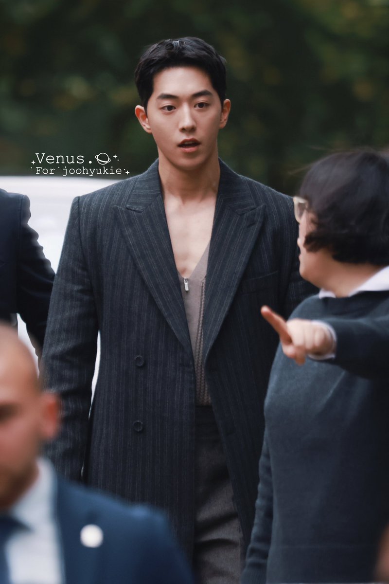NJH_222_fan's tweet photo. Daddy or puppy?

#남주혁 #Dior #DiorSS25 #NamJooHyuk https://t.co/vt6kIbakWD
