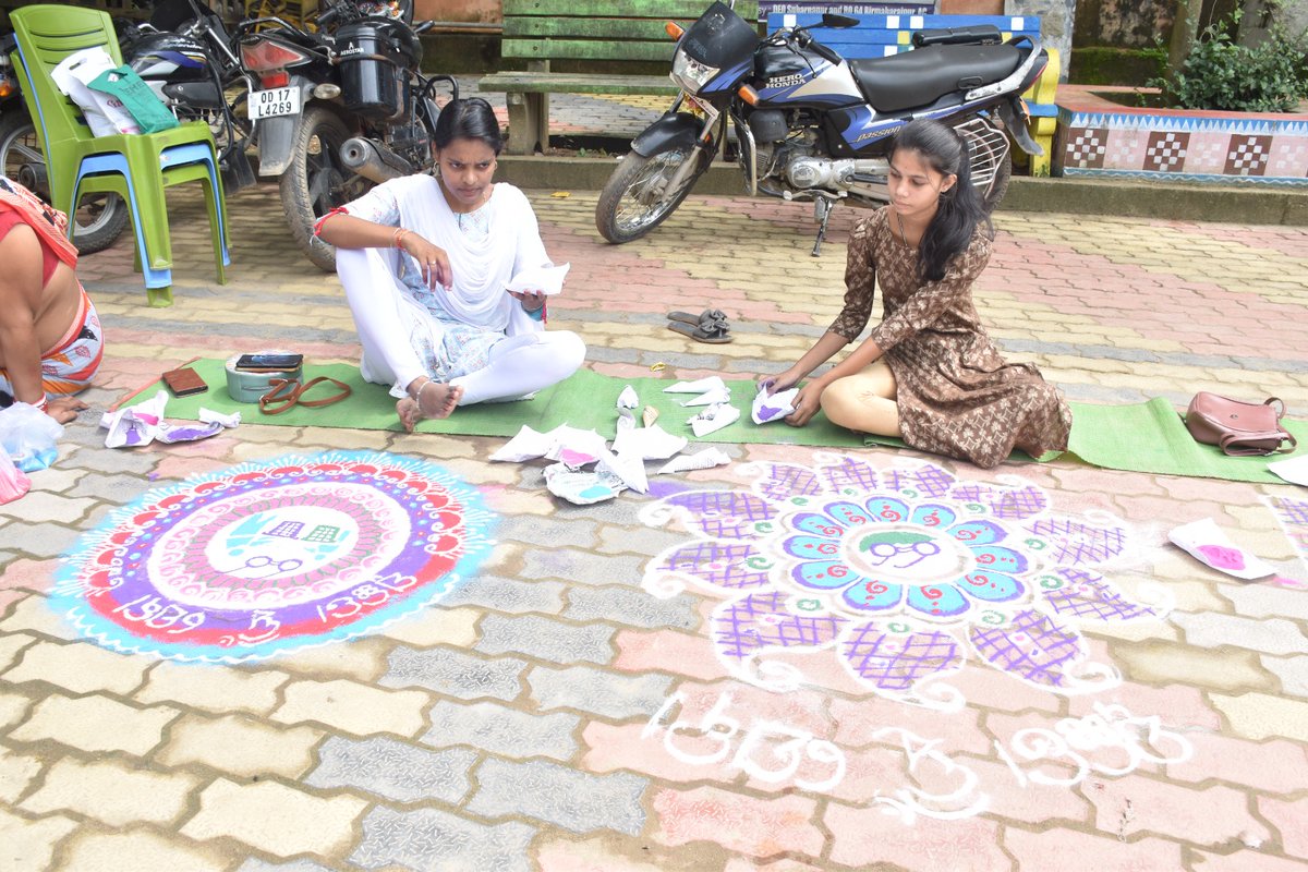 NacBinka's tweet photo. #SwachhataHiSeva2024
#SwabhavSwachhata 
#SHS2024 
#SanskaarSwachhata 
#nacbinka
@SwachhBharatGov
@SwachhBharat
@MoHUA_India
@MoJSDDWS
@dudasonepur

Rangoli Competition at NAC Binka https://t.co/HVZhG2a5D2