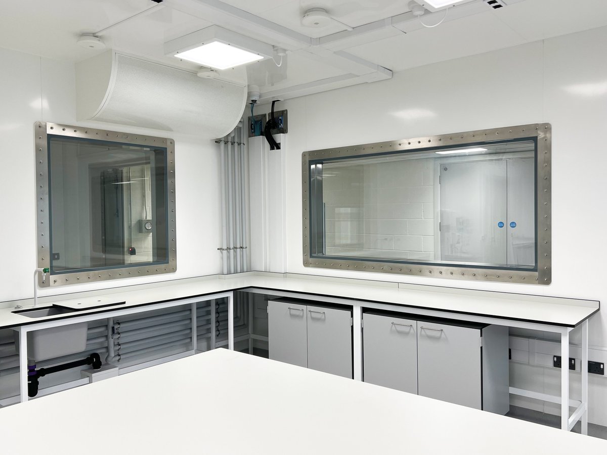 PBSC's #HighContainment #APR #VisionPanel is designed to maintain the integrity &amp; safety of high containment environments, including BSL3 &amp; BSL4 facilities. 

For more info contact info@pbsc.co.uk

#labwindow #viewingwindow #cleanroom #contamination #contaminationcontrol