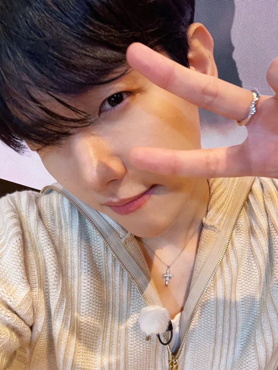 BAEKHYUN_INB100's tweet photo. 📨 .... . .-.. .-.. --- .-- --- .-. .-.. -..

#BAEK_UP 

2024.09.24
동네스타K

#백현 #BAEKHYUN #HelloWorld #PineappleSlice https://t.co/1pvqkjPvNs