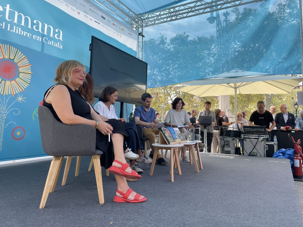 @ErcCultura a la #SetmanadelLlibre en Català!

Avui seguint la conversa de Novel·la Històrica amb 3 autores de luxe amb 3 llibres fantàstics:

🔸La puta i la santa - <a href="/GemmaPasqual/">Gemma Pasqual i Escrivà</a> 
🔸El Cor del balneari - <a href="/SagreraT/">tsagrera</a> 
🔸Amerikarrak - <a href="/montsecollpiera/">Montse Coll Piera</a>