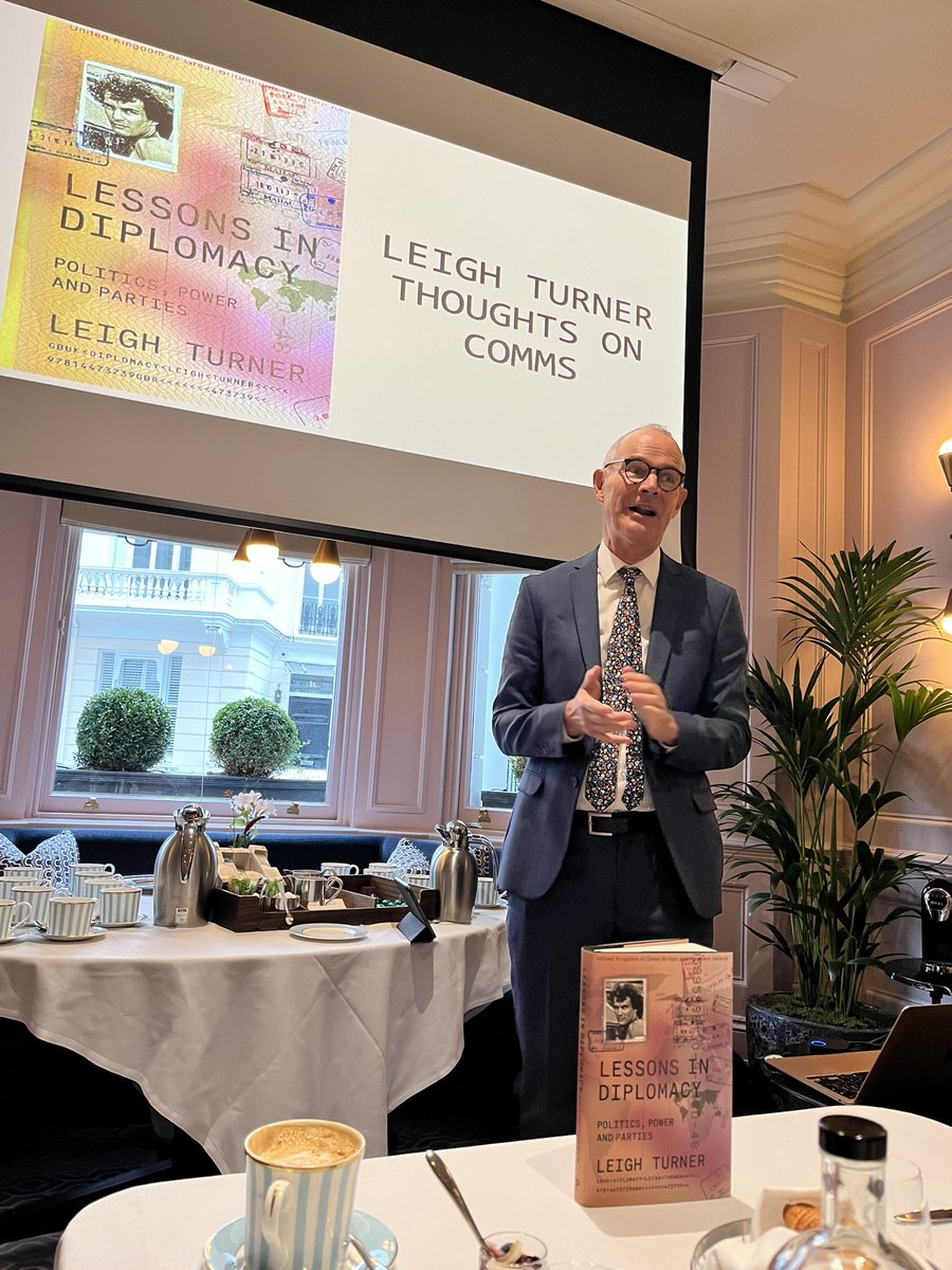 Anna K. Pernegger tweet media