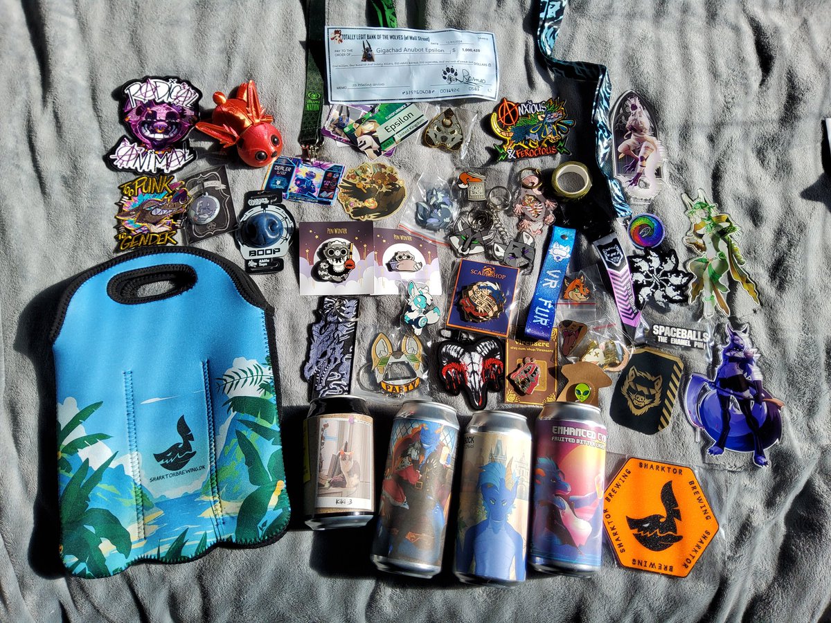 IllumiCyberwear's tweet image. EF28 HAUL TIME!
Purchases, trades, and gifts!
I love them all!
