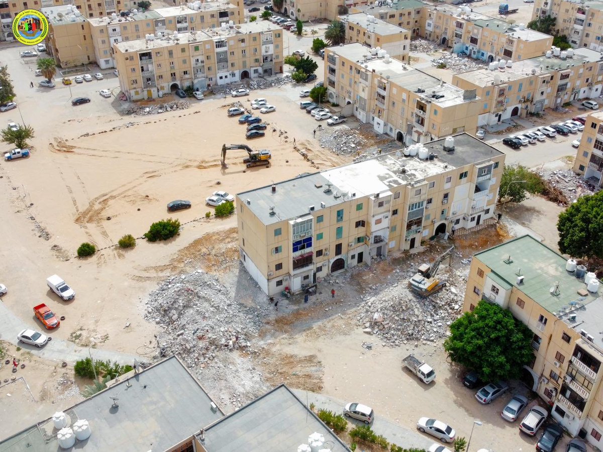 PSCTLY's tweet photo. شركة الخدمات العامة - طرابلس
استمرار أعمال ازالة البناء المخالف والعشوائي في #بلدية_حي_الاندلس داخل محلة الحي الإسلامي تمهيداً لصيانتها وتجديد أعمال البنية التحتية للمنطقة بالتعاون مع الحرس البلدي.
#نعمل_لأجلكم
#شركة_الخدمات_العامة_طرابلس📷
#PUBLIC_SERVICES_COMPANY_OF_TRIPOLI https://t.co/57remRcpUt