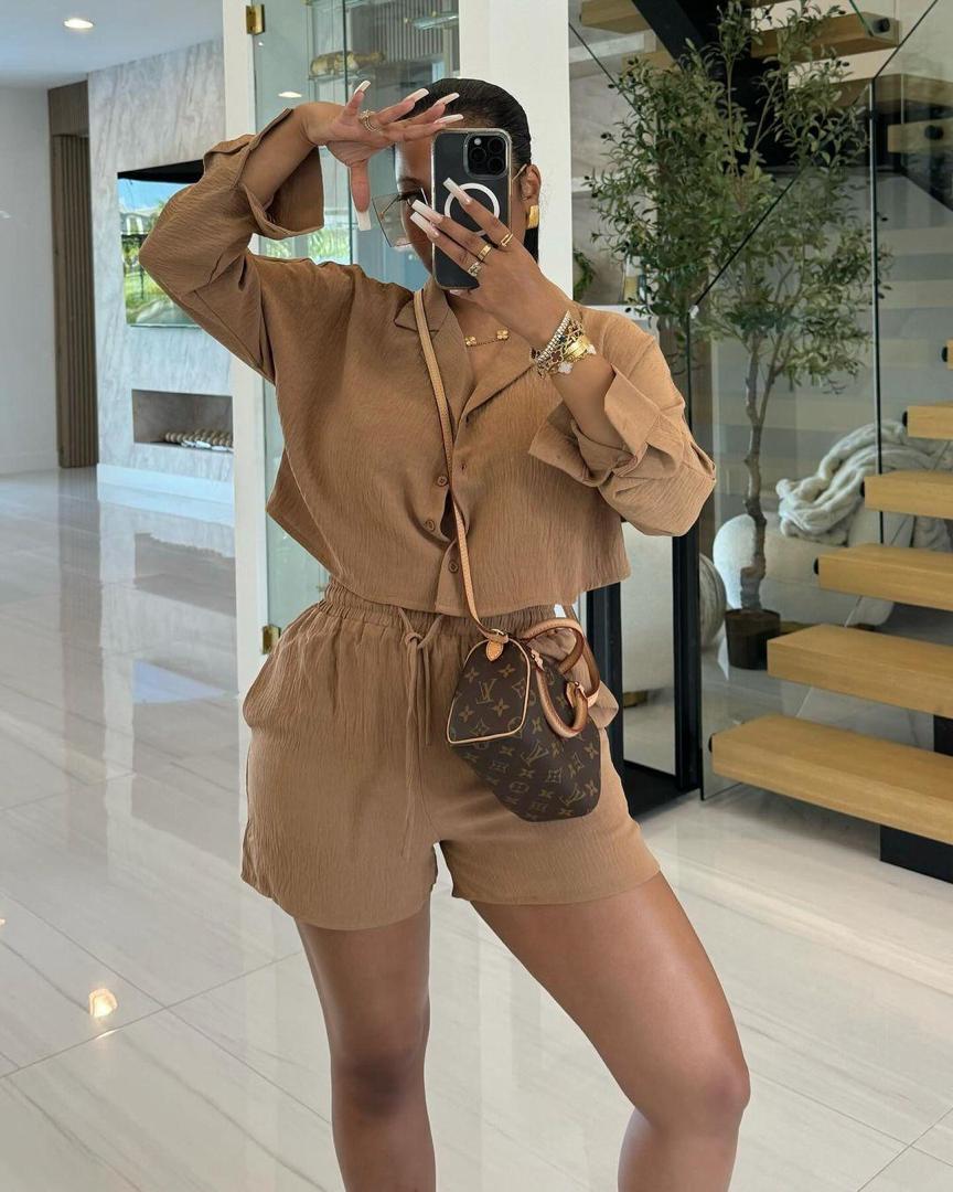 spotng's tweet photo. 2pc
Order via dm/WhatsApp 08087593753
Price: N29,990
Size: M-XL
.
.
.
#spotng #shopping #fashion #style #dress #fashionable #fashiondaily #fashionable #fashionpost #stylish #onlineshopping #weloveshopping #fashionshop #explorepage #explore @Uzzyokeke https://t.co/YbRfI4NvMF