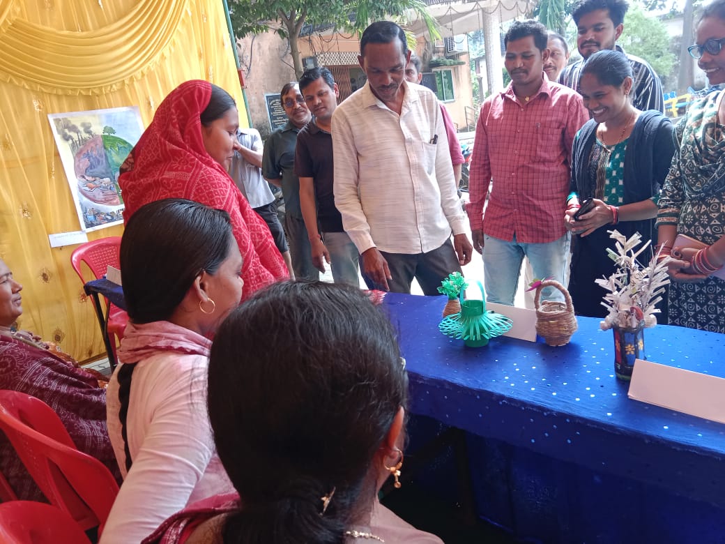 NacBinka's tweet photo. #SwachhataHiSeva2024 
#SwabhavSwachhata 
#SHS2024 
#SanskaarSwachhata 
#nacbinka
@SwachhBharatGov
@SwachhBharat
@MoHUA_India
@MoJSDDWS
@dudasonepur

Waste to Art activity at NAC Binka https://t.co/i0aDy3ynKd