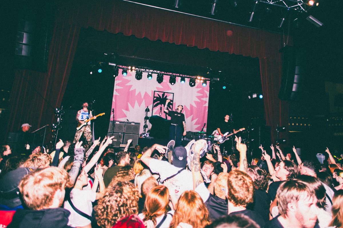 trophyeyesmusic's tweet image. First week down innit

Europe next week. Get innnn

📸 @approachthewolf