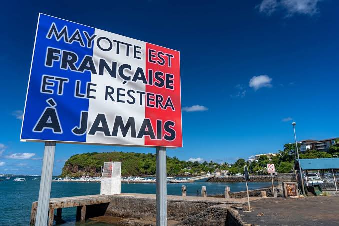 abdou_zoubert's tweet photo. @cpcflnkspt @outremers360 Ignorez l’histoire de Mayotte au point de la méprisé relève de l’ignorance. Mayotte est française et fière de l’être ! Les mahorais mérite le respect de leurs choix. https://t.co/F9KLP4zQxY