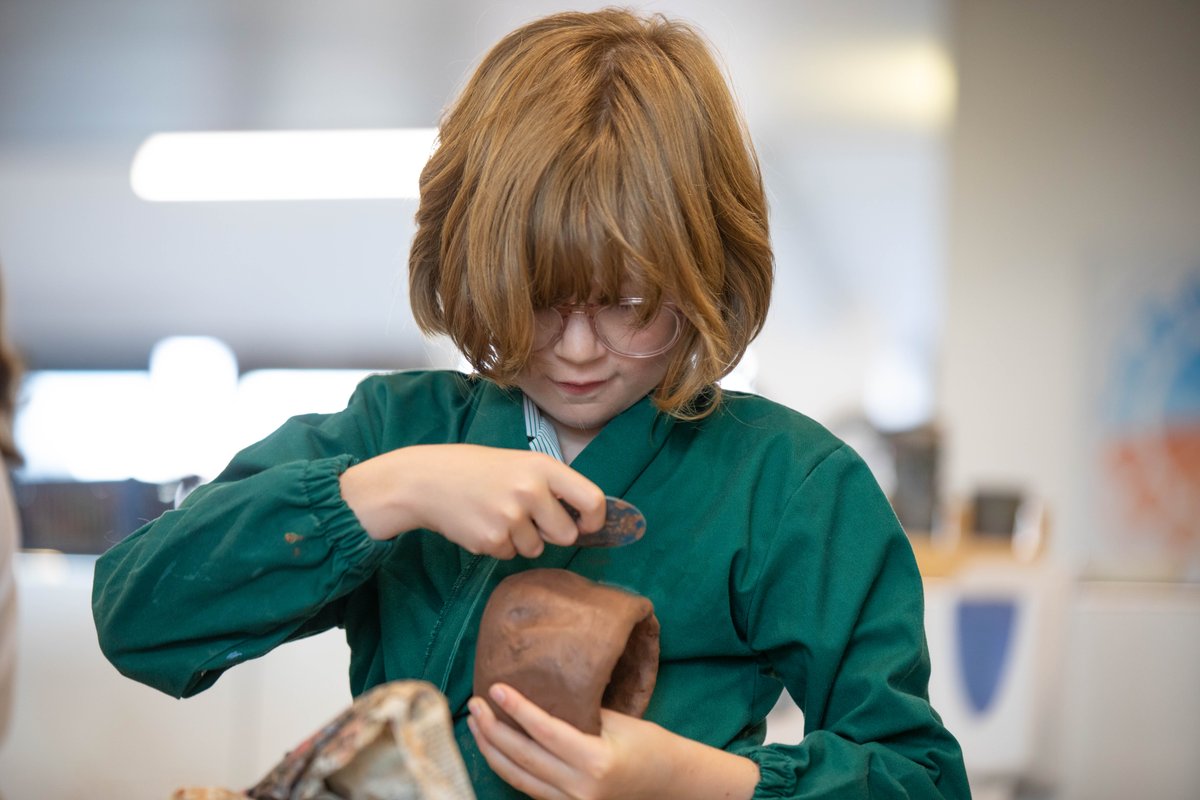 SurbitonHigh's tweet image. Year 7 pupils have been busy in our Art Studio, crafting pots from clay with smiles all around! 🎨

#SHSArts #EducationUnleashed #UnmistakablySurbiton