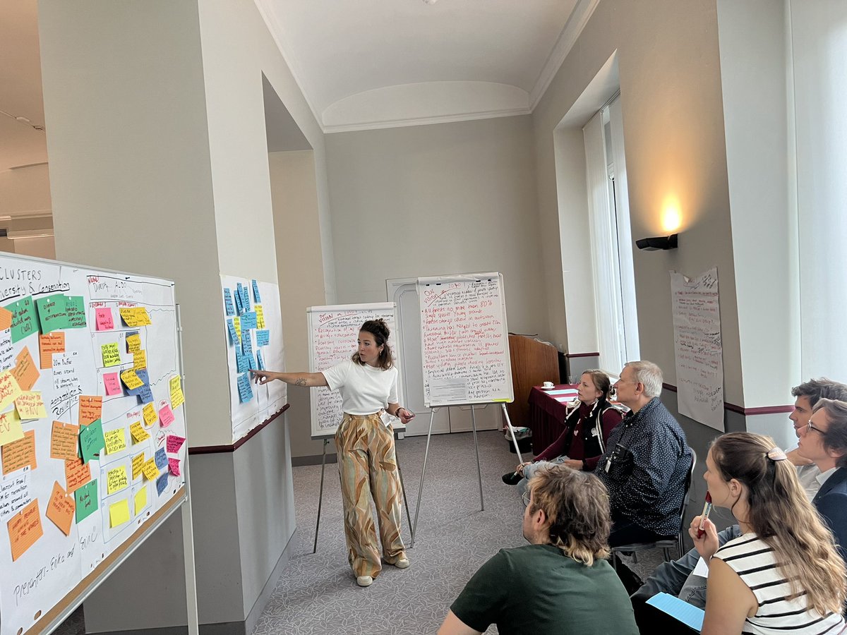forestpaths_eu's tweet image. How do we turn our visions of future #forests into reality? 

Through actions 💪🏼 

Policy Lab participants are discussing tangible action points, which will help forests become diverse and resilient by 2050 - all the while mitigating climate change. 

#ForestPathsPL24