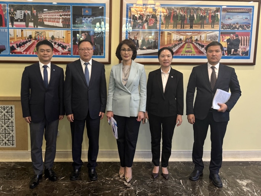 ordamed's tweet photo. 🔴On September 18, an important meeting of our key partner, the manufacturer of medical equipment Neusoft Medical, with the Minister of Health of Kazakhstan Akmaral Alnazarova took place in Beijing. During the meeting, the prospects for further cooperation with Ordamed and the localization of equipment in Kazakhstan were discussed. Special attention was paid to the issues of digitalization of the medical sector. Neusoft representatives expressed their full support for this initiative, noting the importance of introducing innovative technologies into healthcare in Kazakhstan.