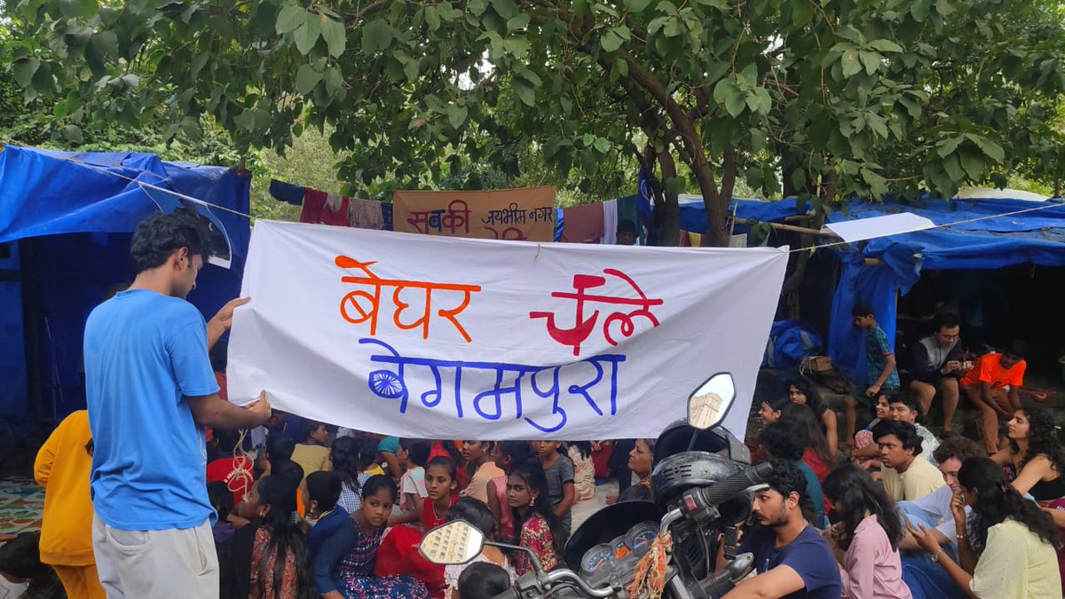 JaiBhimNagar's tweet photo. Students, youths, and the working class unite against the Bulldozer-Builder Raj at Jai Bhim Nagar! Together, we marched from 'Sabki Library' towards Begumpura, asserting our right to housing and dignity! Against the systemic oppression of the working class and dalits!  

1/8 https://t.co/t2gpAUu3jw