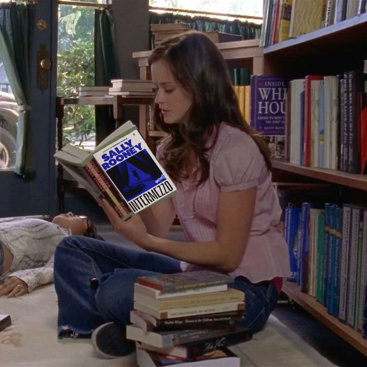 ggsnocontext's tweet image. what the literary girlies will be reading today (me) 📚