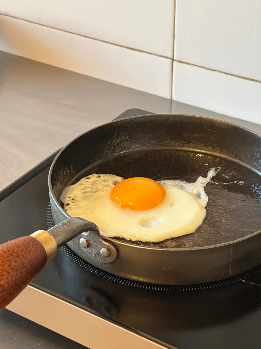 cadiya95's tweet photo. I started my breakfast with these delicious fried eggs. A perfect breakfast for a perfect day😍📷 https://t.co/I8BQPQj7ZK