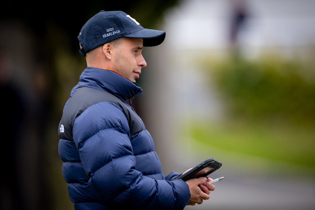 Tattersalls_ie's tweet photo. 📸 Some well known faces at the September Yearling Sale.

#TattersallsIreSYS #TattersallsIreland https://t.co/ja8oojEuvI