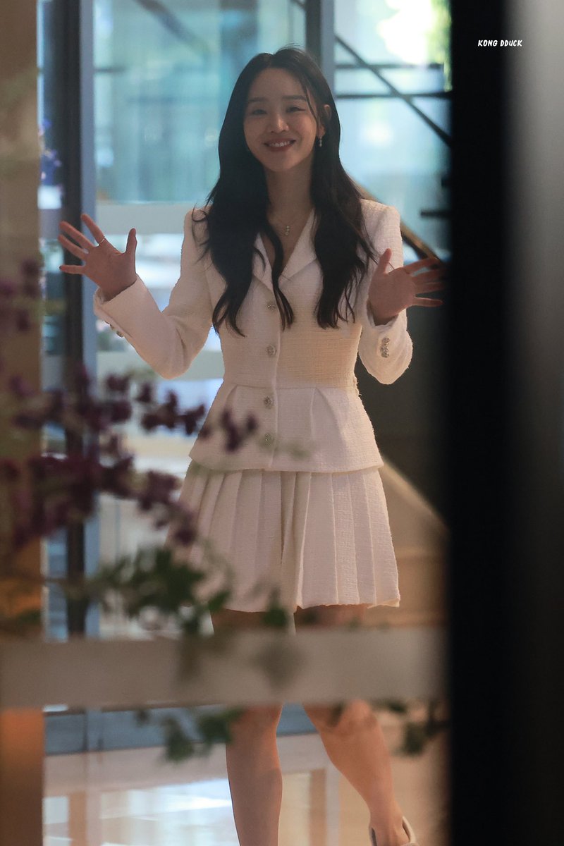 Marissa77581427's tweet photo. #ShinHaeSun🌻 Hae Sun's💙
For #DearHyeri #PressPresentation 24/09/23 https://t.co/BlayU7OYb3