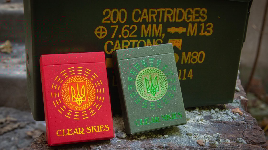 maxplayingcards's tweet image. Naipes CLEAR SKIES 2024. Un nuevo tributo a la resiliencia y esperanza de Ucrania
#arte #baraja #Coleccionismo #guerra #invasión #Kickstarter #Naipes #póquer #Ucrania
maxplayingcards.com/es/2024/09/24/…