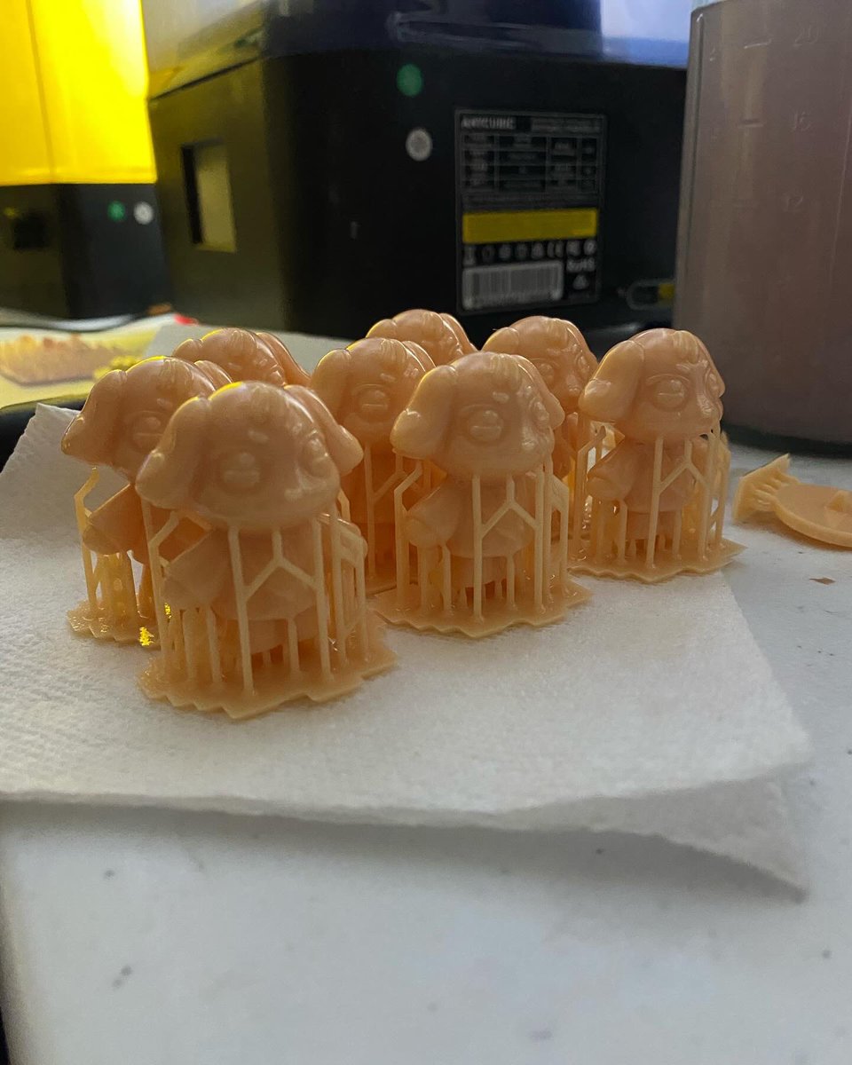 SleepyVetTech's tweet image. TYUdeongi came out perfectly. 

Sadly, PuppyM had 8 unfortunate events. I’ll have to fix the plate size parameters and retry.

As of today, I have 95 Mini Dwaekki and 92 Mini PuppyMs. Delicate necks these guys have. 🤣

WolfChan will be next. 😁