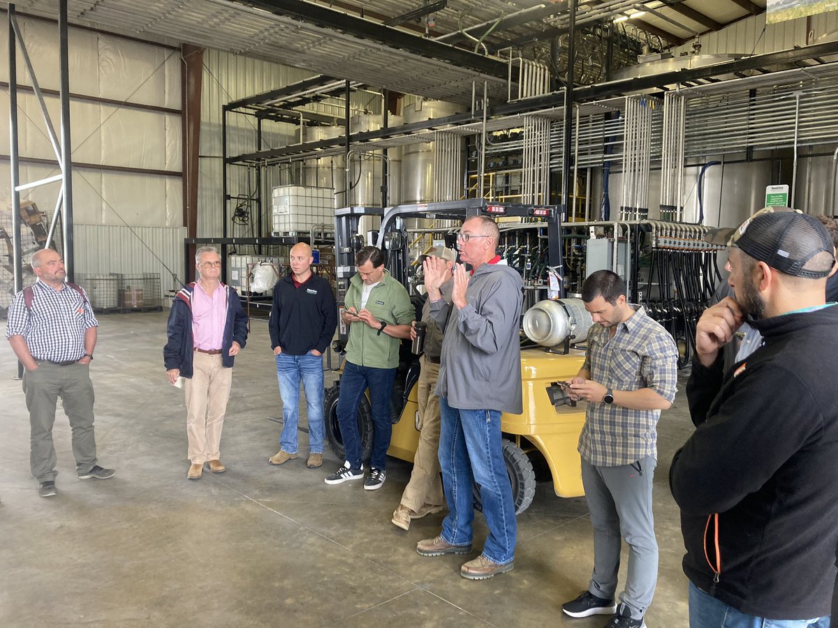 fpconservando's tweet photo. Viaje FPC USA 2024. Cooperativa Sunrise y Univ de Ohio con John Fulton , Investigación y extensión de excelencia en Agricultura de Presicion   Gracias por recibirnos. https://t.co/Yfm7jYysJV