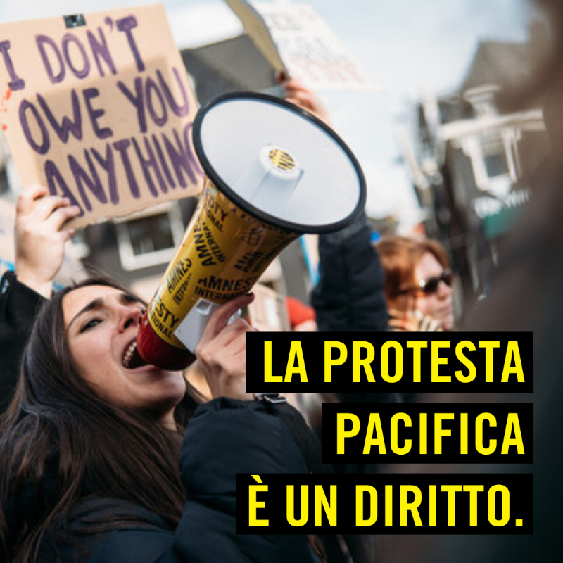 amnestyitalia's tweet photo. Il diritto di protesta pacifica è sotto attacco. Non lasciamo che le voci di chi manifesta in modo pacifico e legale vengano silenziate.

Difendi la libertà di espressione: firma ora il nostro appello.