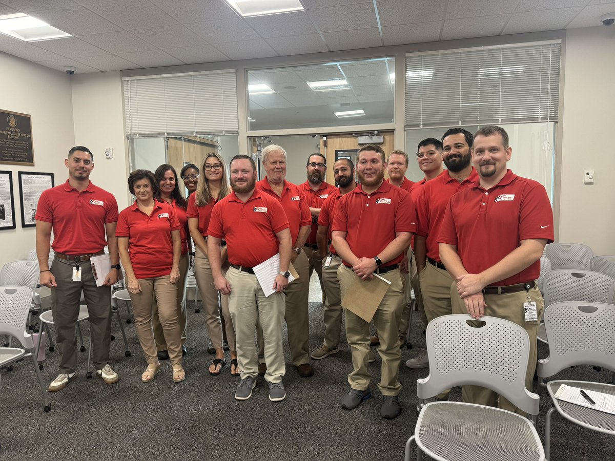CollierVotes's tweet photo. We don’t know a lot about car insurance, but when it comes to elections, we’ve got you! 
 
Our team is actively watching this potential tropical cyclone and will provide election-related updates.

#CollierVotes #TrustedInfo2024 #JakeFromStateFarm #TwinningTuesday https://t.co/yIZLERbIol