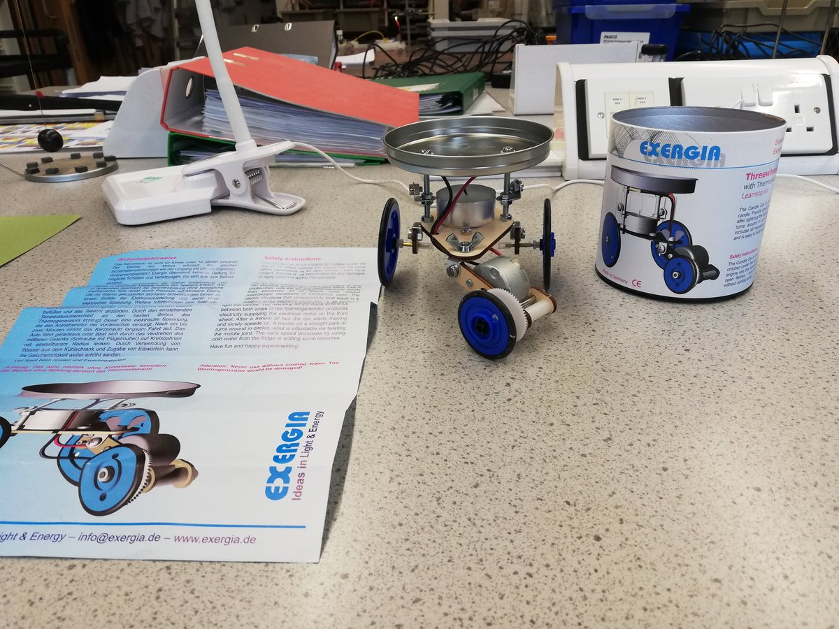 Andrestrujado's tweet photo. New thermoelectric toy! It took some time to put together because it was missing some parts. But I managed to make them. #Seebeckeffect #heatengine #thermoelectricgenerator #peltierdevice https://t.co/GKP2gWaXV0
