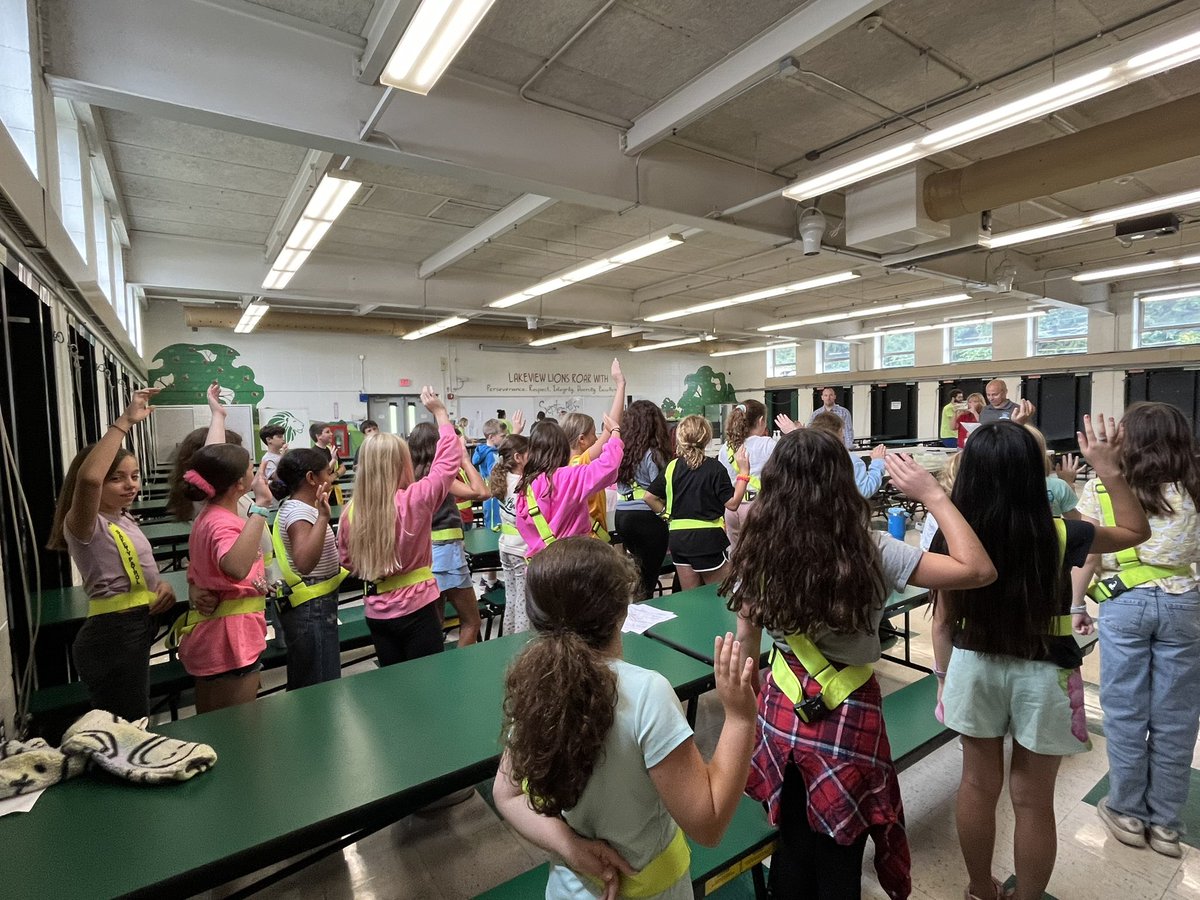 LakeviewCounsel's tweet photo. 1st round of Safety Patrol swear in for the 2024-2025 school year! Leaders helping others make good choices on the bus! #gotLakeviewPRIDE @LVLionsDen https://t.co/Onr3E1rC7b